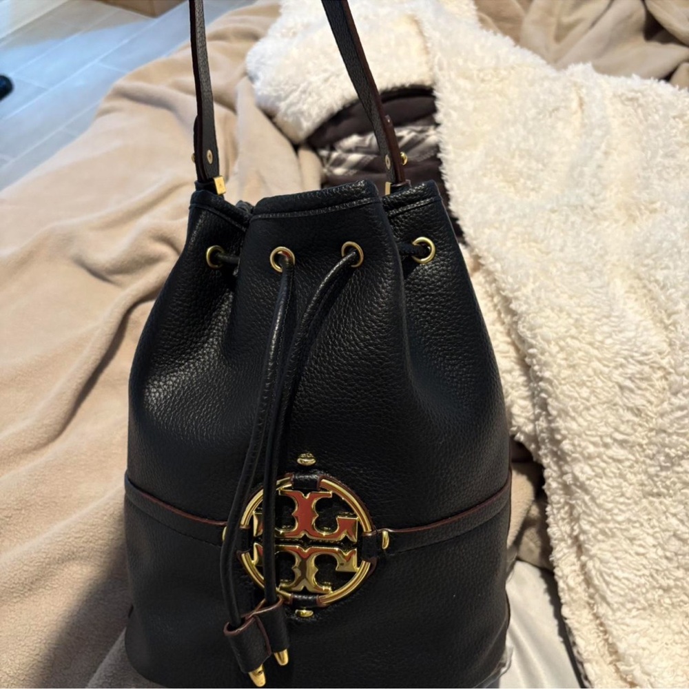 Tory Burch Black and Gold Shoulder Bag